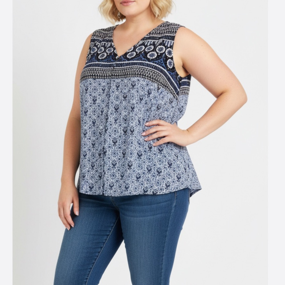 Sleeveless Navy and White Patterned Top size 1x